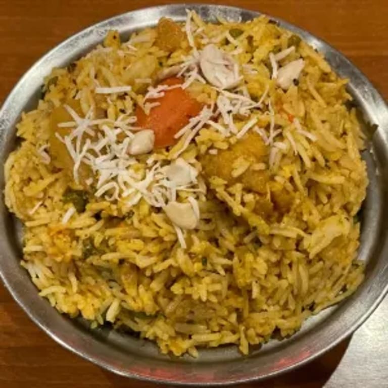 Delicious Vegetable Biryani: A Flavorful Indian Favorite