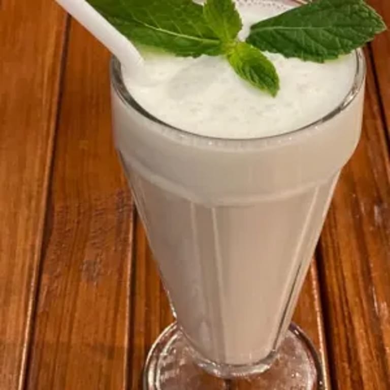 Refreshing Lassi: A Taste of India