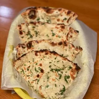 Garlic Cheese Naan